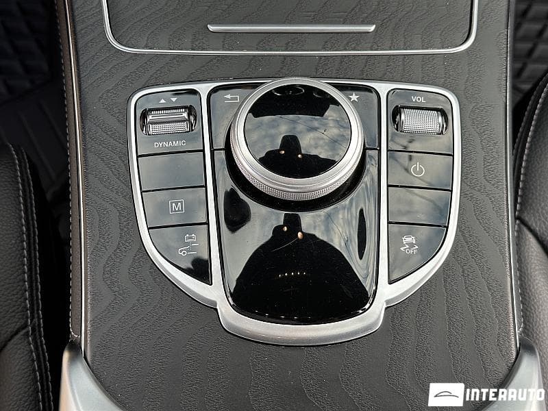 2019 Mercedes GLC 350e — Miniatură 11