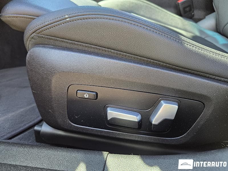 2020 BMW 330 — Miniatură 20