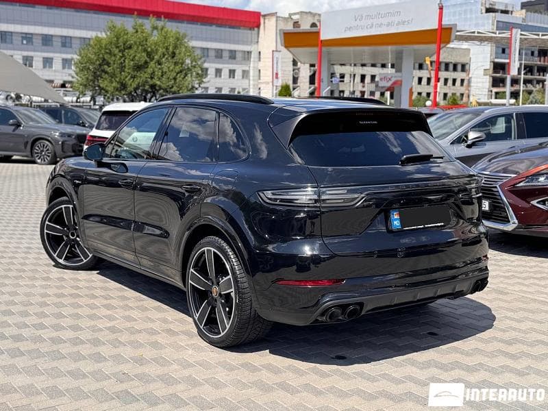 2023 Porsche Cayenne S Hybrid — Miniatură 2