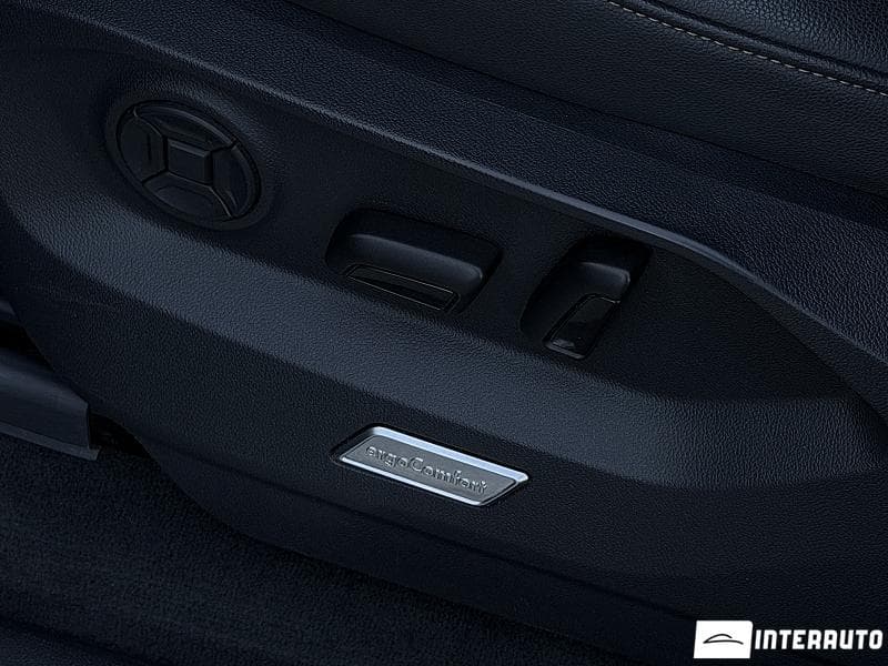 2019 Volkswagen Touareg — Miniatură 10