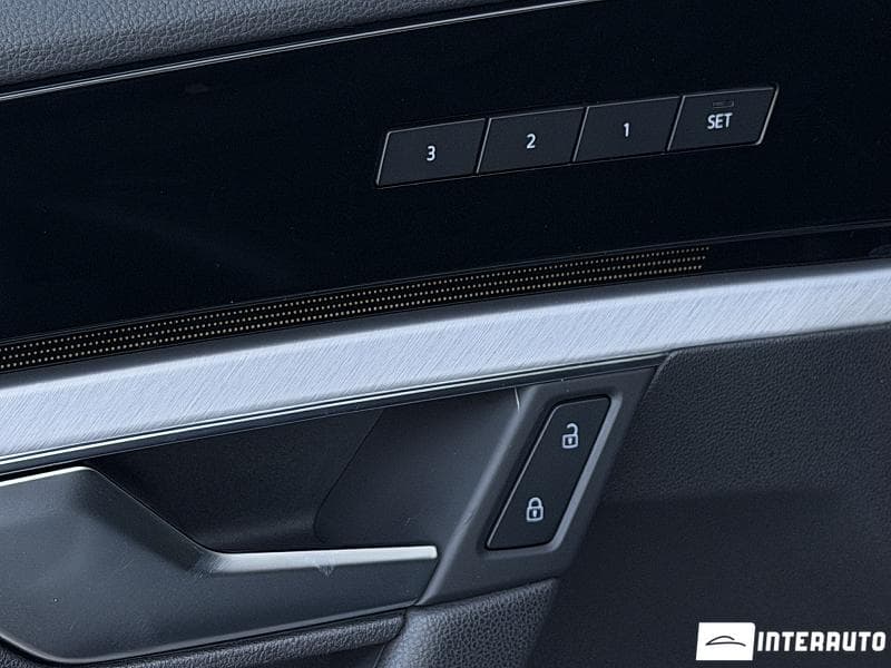 2019 Volkswagen Touareg — Miniatură 8