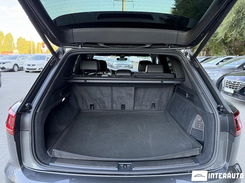 2019 Volkswagen Touareg — Miniatură 21