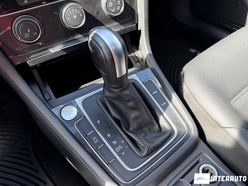 2020 Volkswagen Golf — Miniatură 11