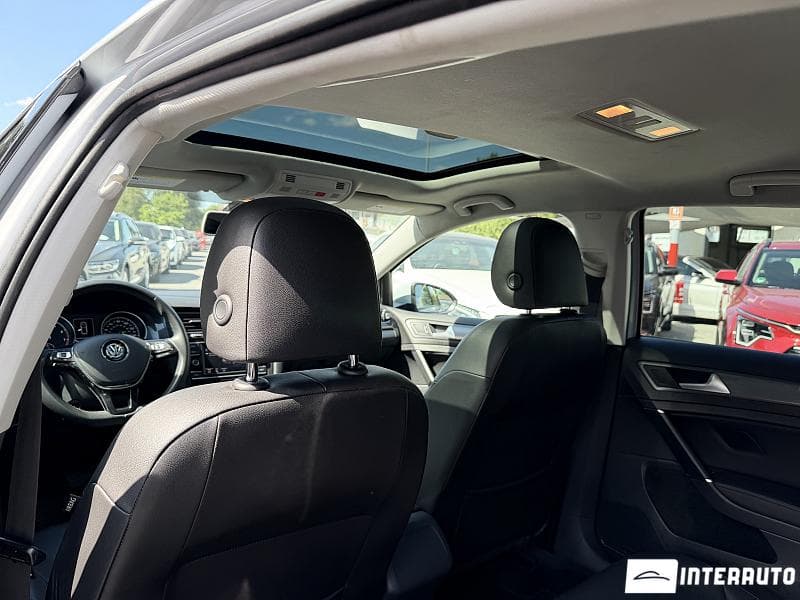 2020 Volkswagen Golf — Miniatură 14