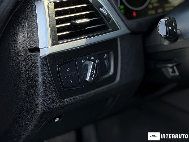 2017 BMW 330E — Miniatură 6