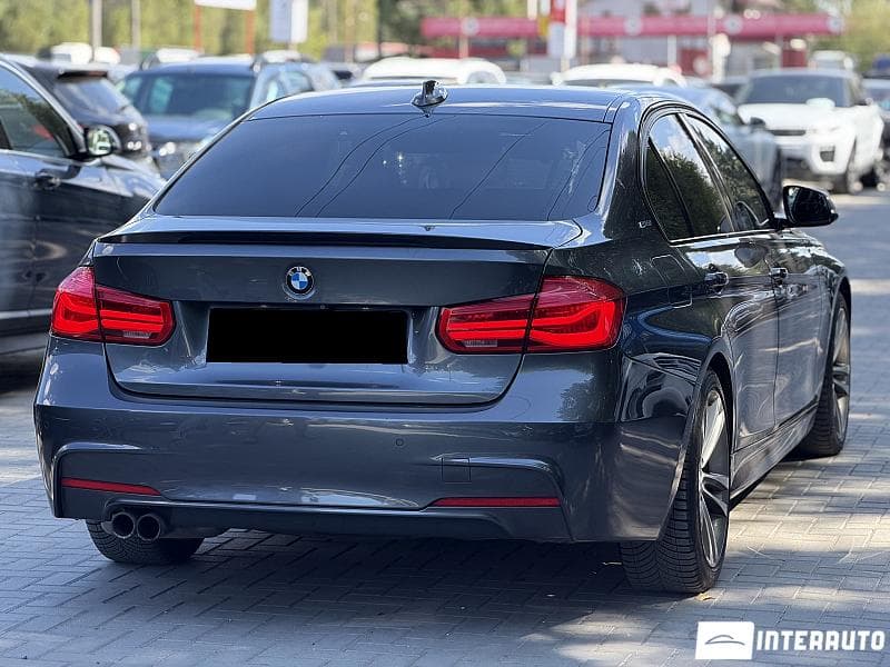 2017 BMW 330E — Miniatură 2