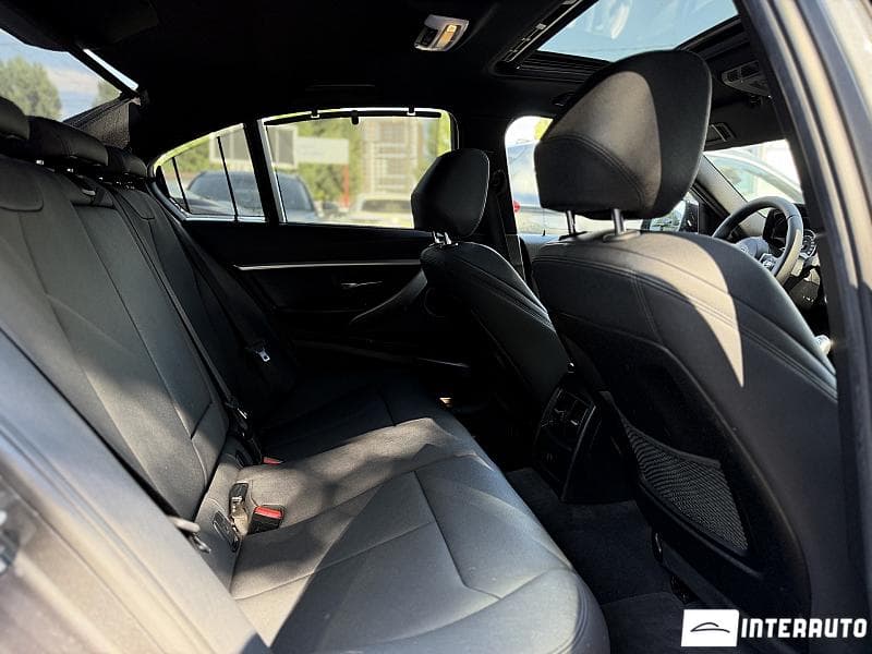 2017 BMW 330E — Miniatură 17
