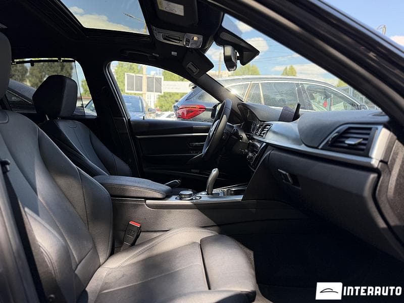 2017 BMW 330E — Miniatură 16