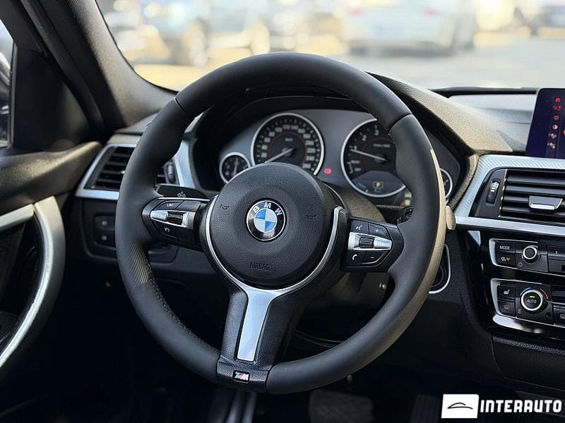 2017 BMW 330E — Miniatură 11