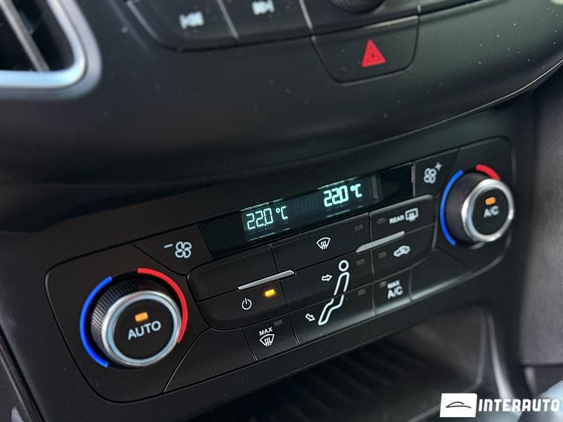 2017 Ford Focus — Miniatură 15