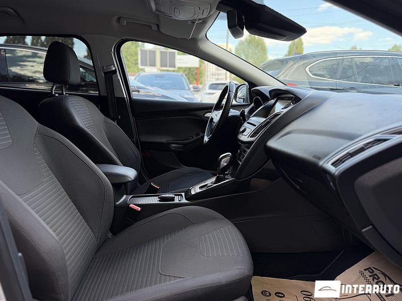 2017 Ford Focus — Miniatură 17