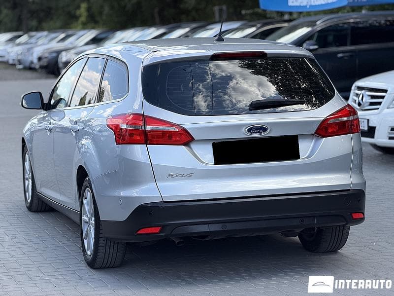 2017 Ford Focus — Miniatură 4