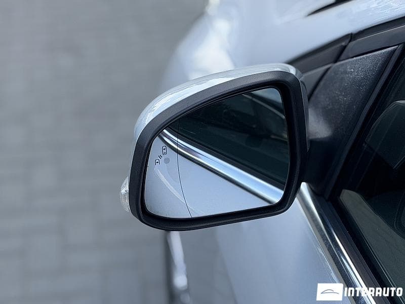 2017 Ford Focus — Miniatură 5