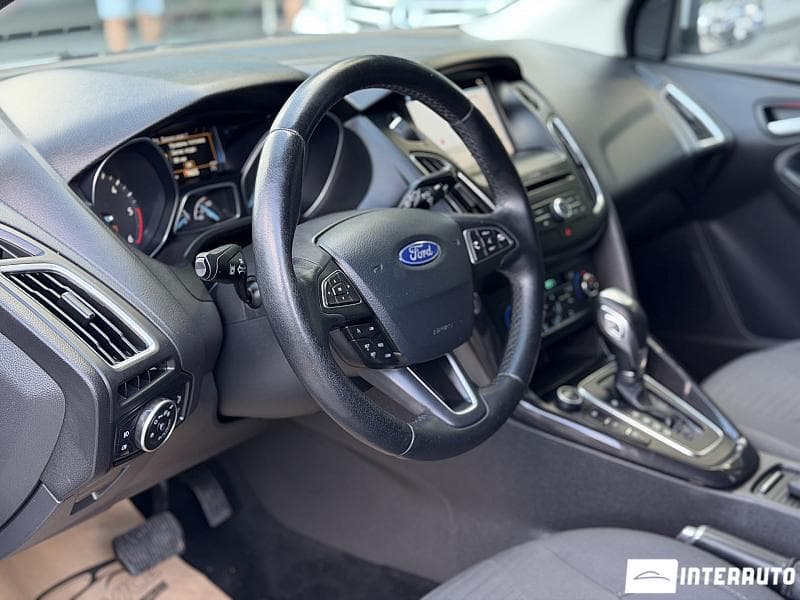2017 Ford Focus — Miniatură 9
