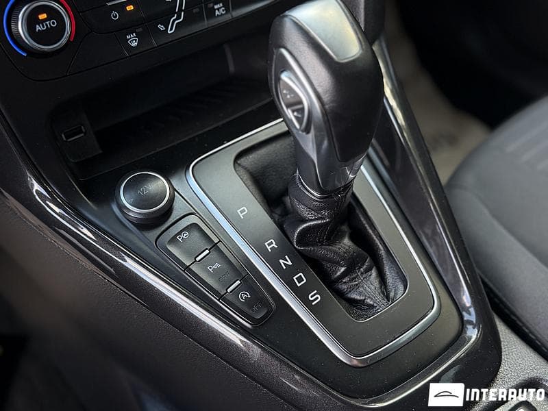 2017 Ford Focus — Miniatură 16