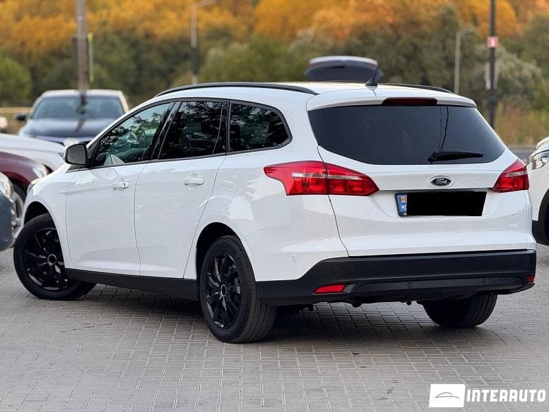 2017 Ford Focus — Miniatură 3