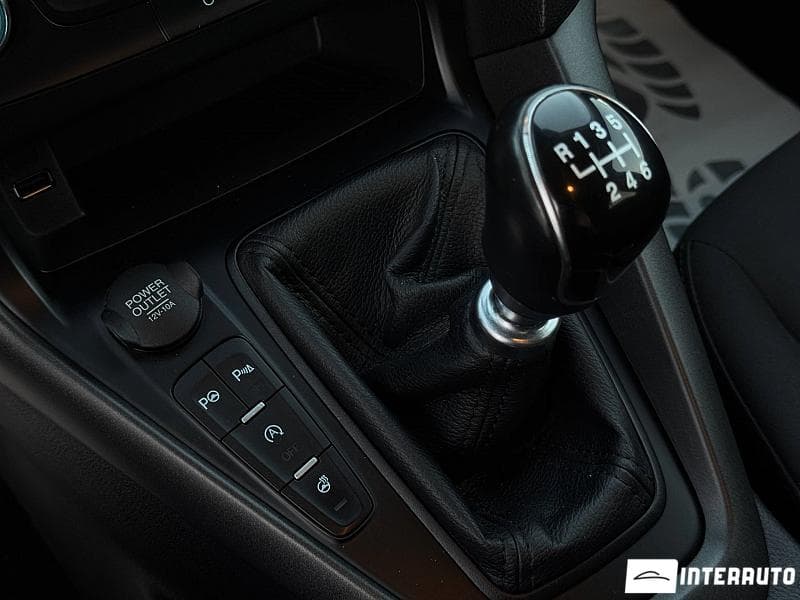 2017 Ford Focus — Miniatură 14