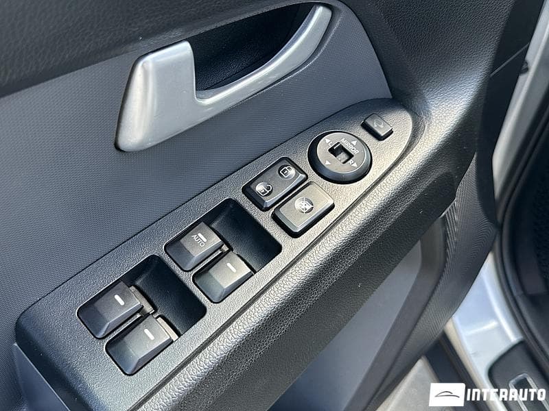 2011 Kia Sportage — Miniatură 16