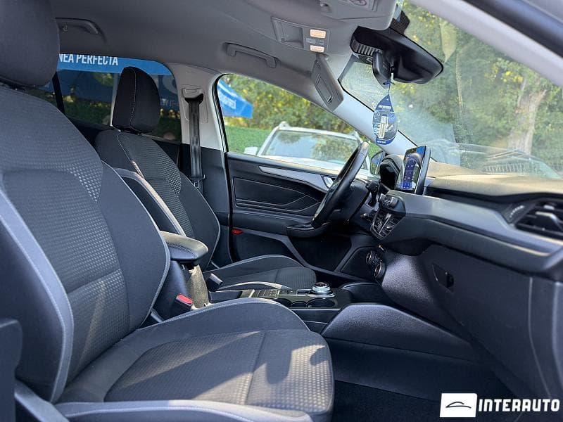 2022 Ford Focus — Miniatură 8
