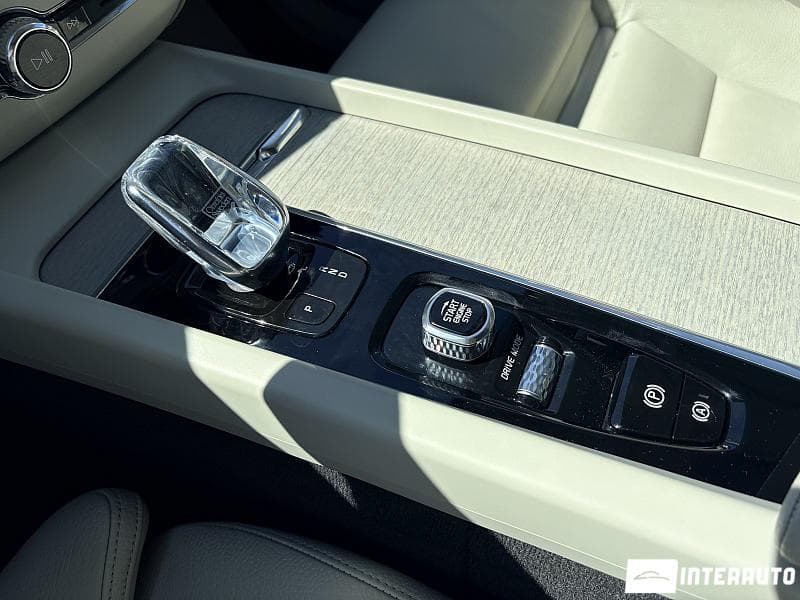 2020 Volvo XC 60 — Miniatură 11