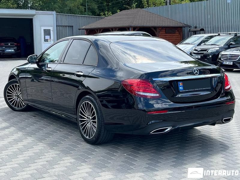 2019 Mercedes E 220 — Miniatură 2