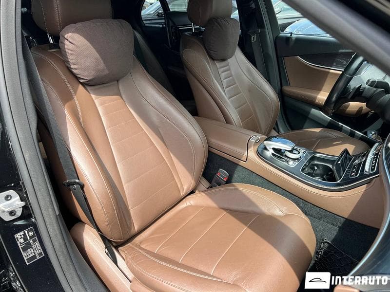 2019 Mercedes E 220 — Miniatură 8