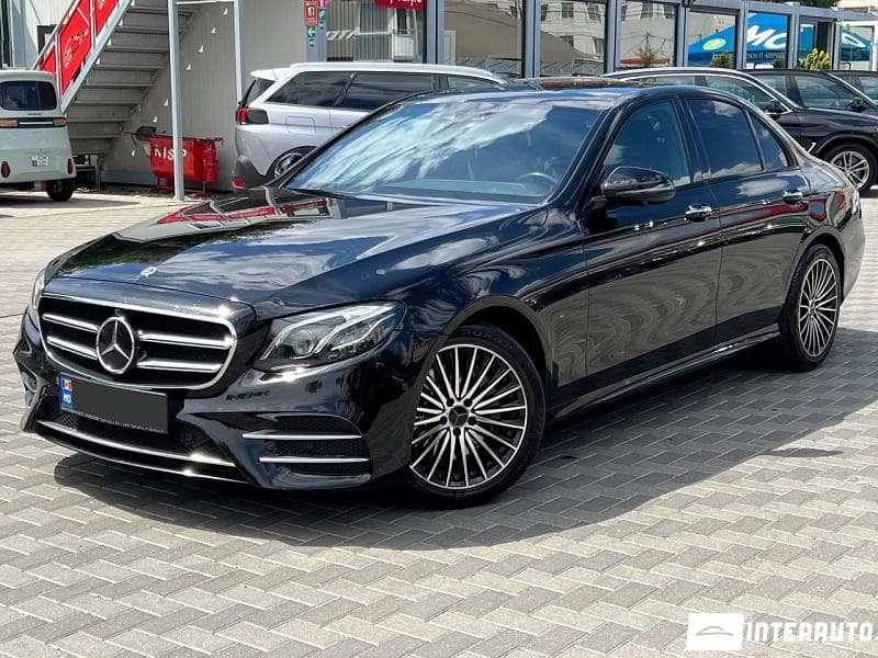 2019 Mercedes E 220 — Miniatură 3
