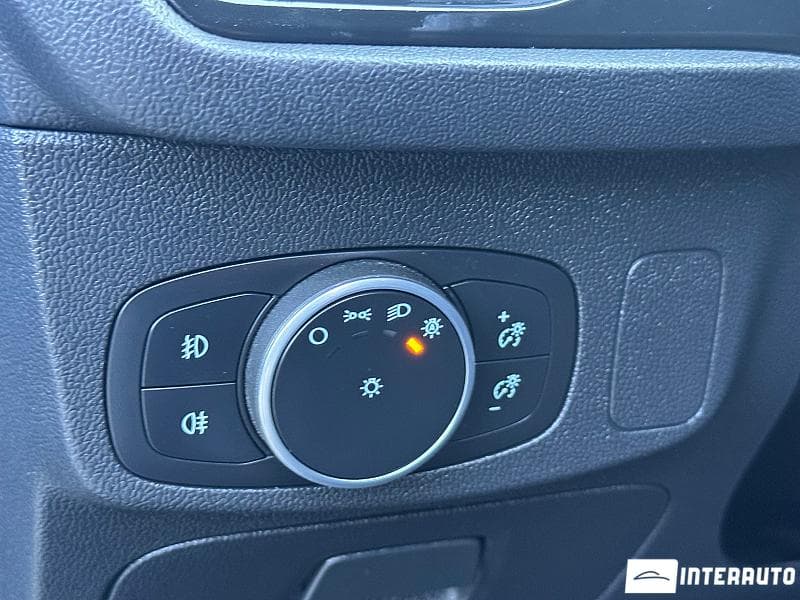 2018 Ford Focus — Miniatură 7