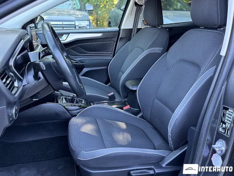 2018 Ford Focus — Miniatură 5
