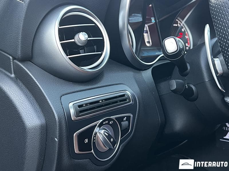 2019 Mercedes C 43 AMG — Miniatură 13