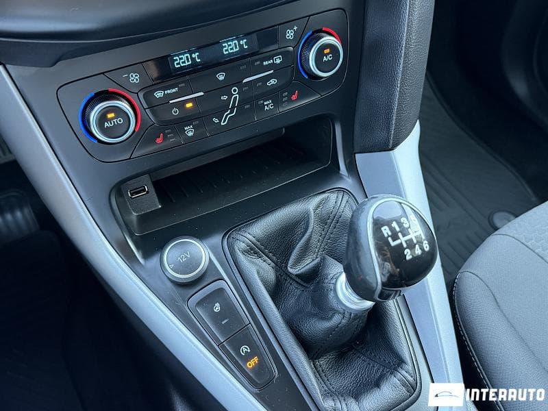 2015 Ford Focus — Miniatură 13