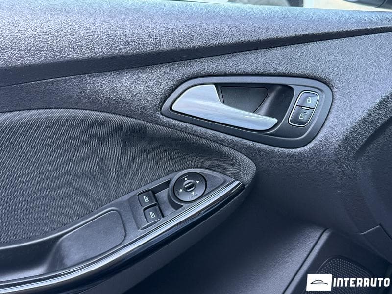 2015 Ford Focus — Miniatură 6
