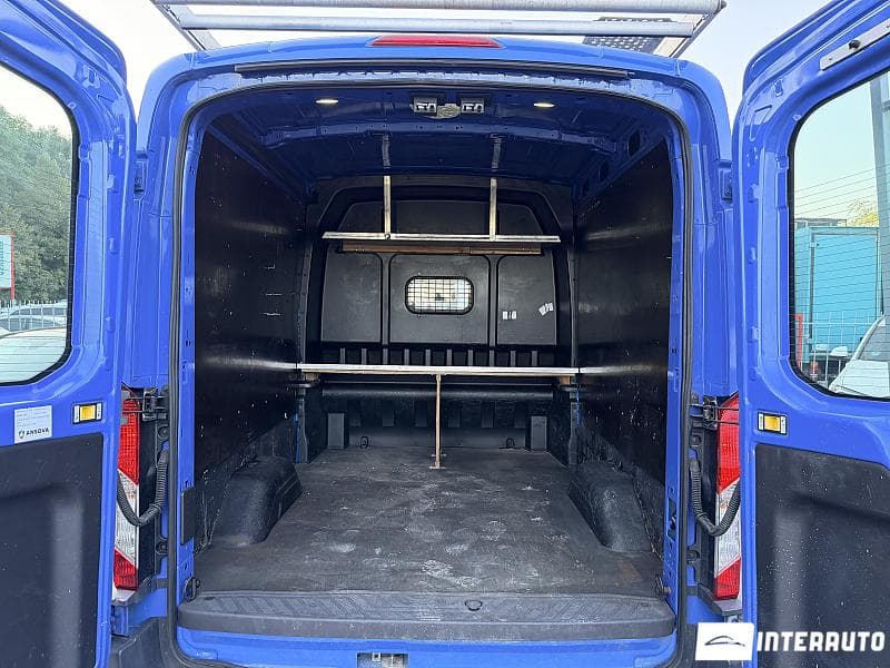 2017 Ford Transit — Miniatură 14