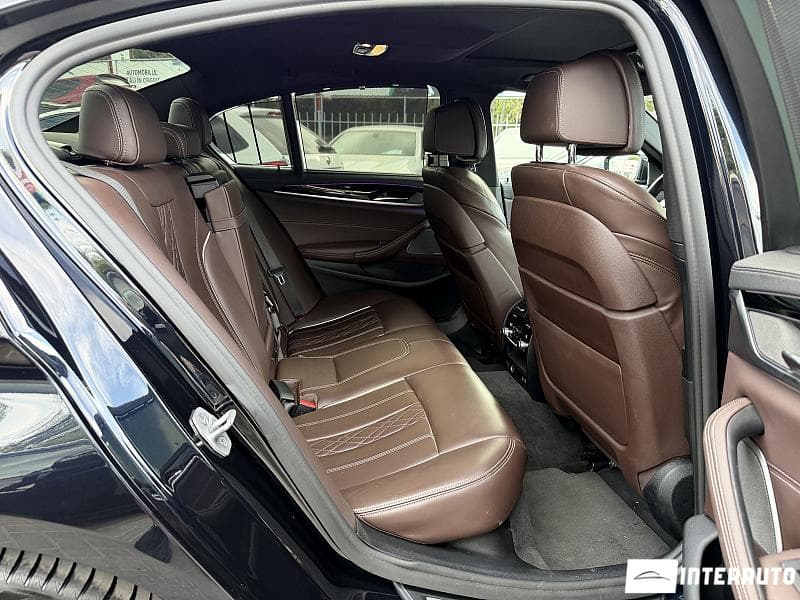 2022 BMW 530e — Miniatură 10