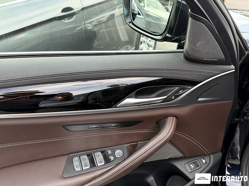 2022 BMW 530e — Miniatură 20