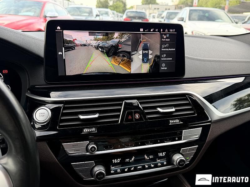 2022 BMW 530e — Miniatură 2