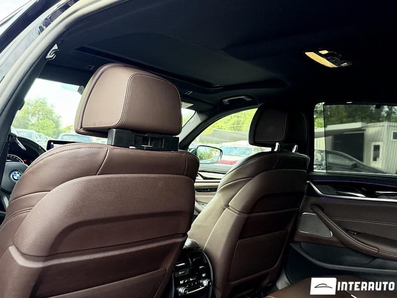 2022 BMW 530e — Miniatură 5