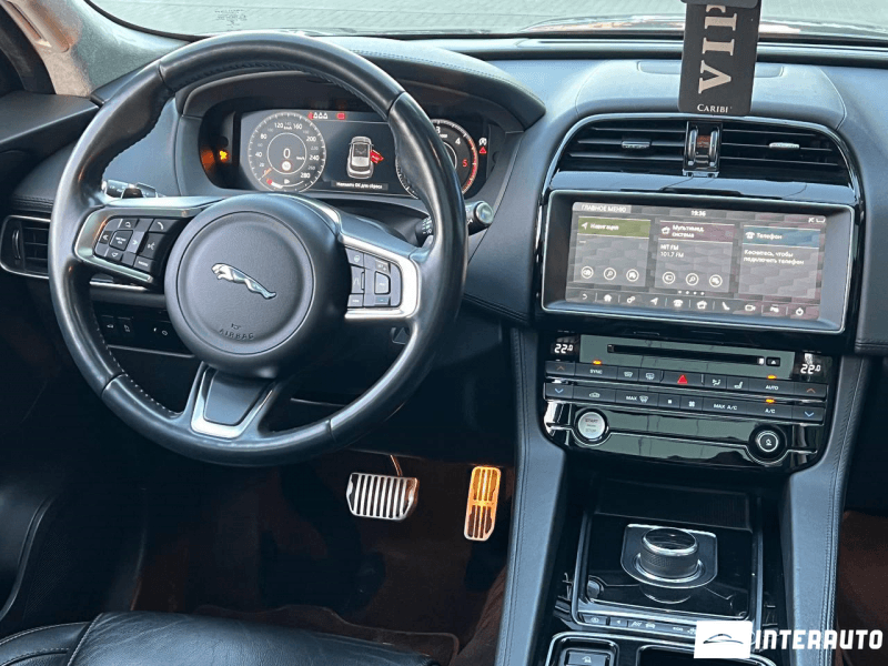 Jaguar F-Pace 2019 — Миниатюра 11