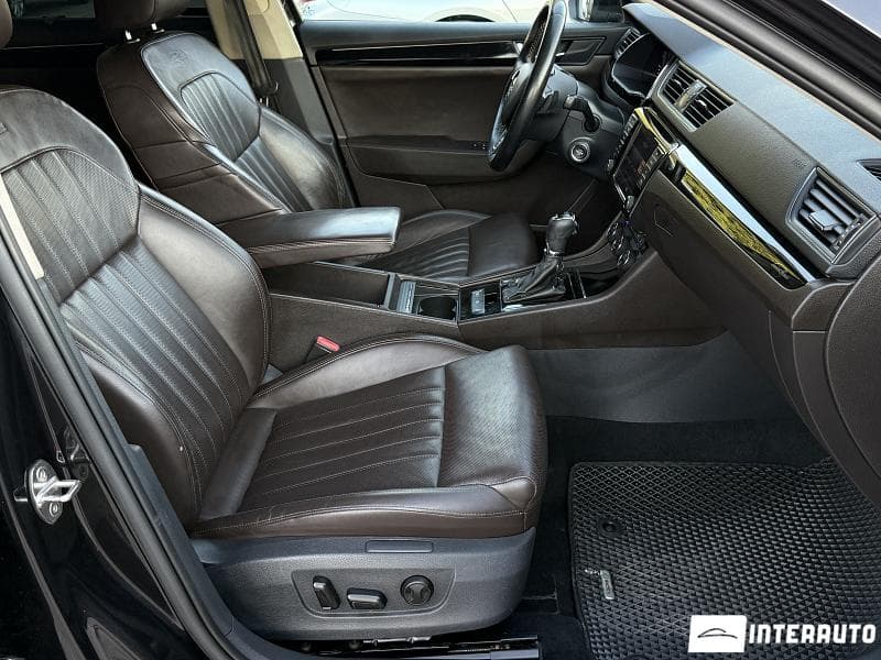 2016 Skoda Superb — Miniatură 18