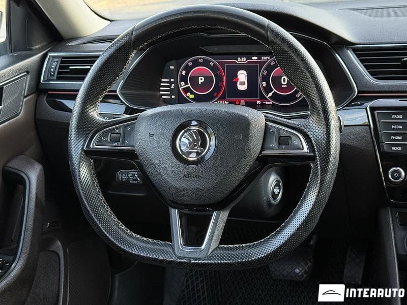 2016 Skoda Superb — Miniatură 11