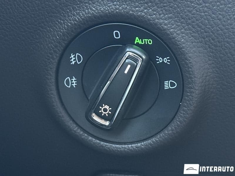 2016 Skoda Superb — Miniatură 10