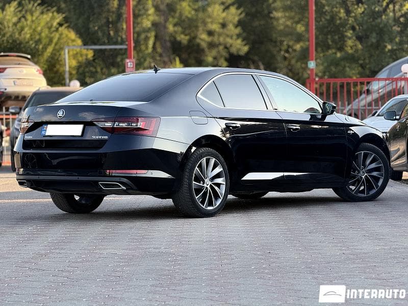 2016 Skoda Superb — Miniatură 2