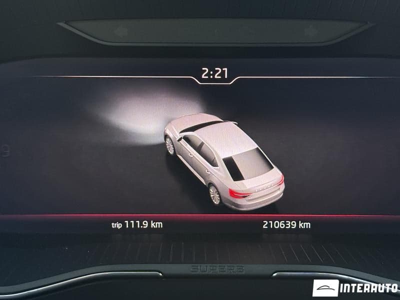 2016 Skoda Superb — Miniatură 15