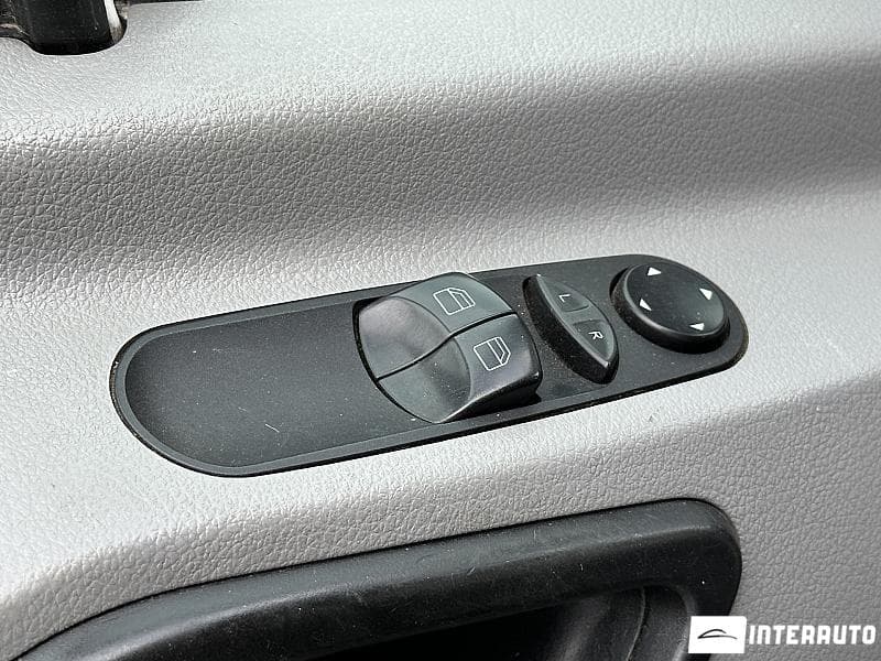 2018 Mercedes Sprinter — Miniatură 17