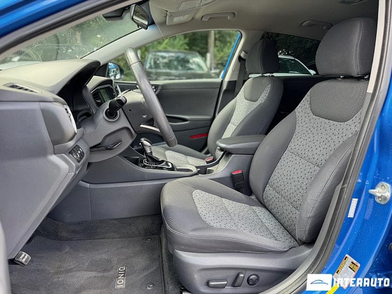 Hyundai Ioniq 2017 — Миниатюра 8