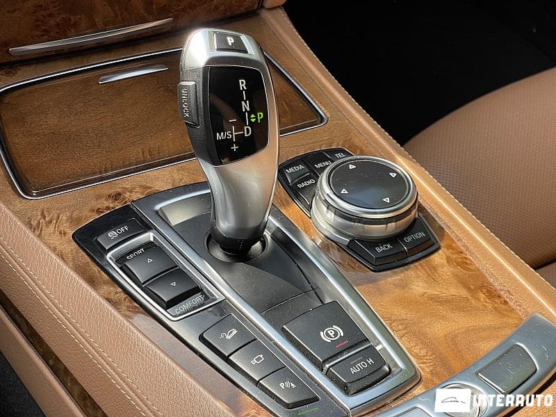 2013 BMW 750 — Miniatură 16