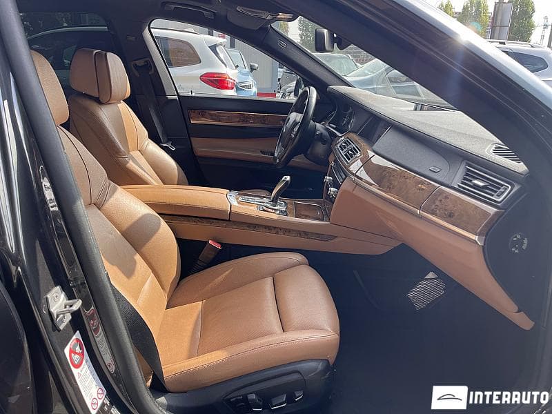 2013 BMW 750 — Miniatură 17