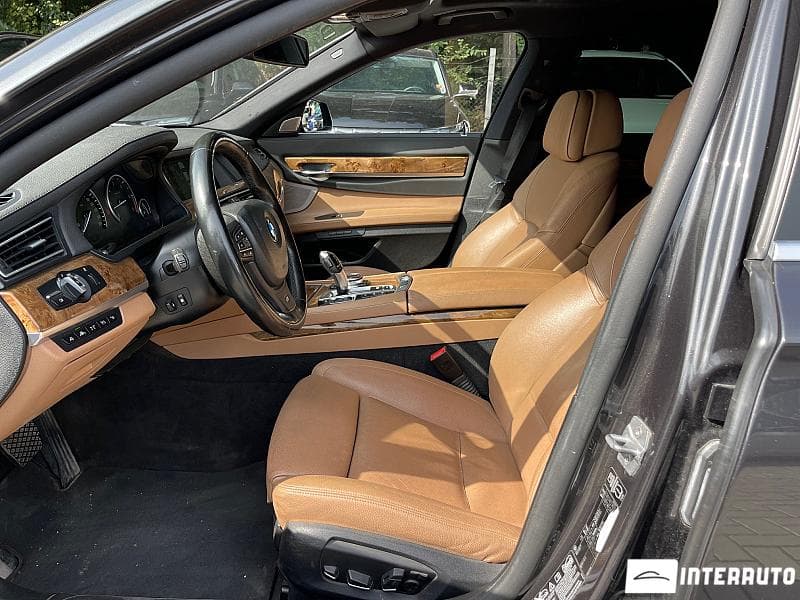 2013 BMW 750 — Miniatură 7
