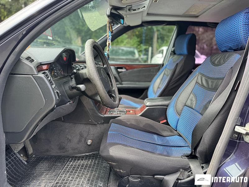 1997 Mercedes E 220 — Miniatură 5