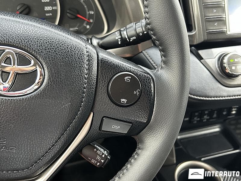 Toyota Rav-4 2015 — Миниатюра 10